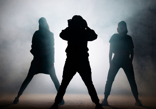 ダンスボーカルグループ